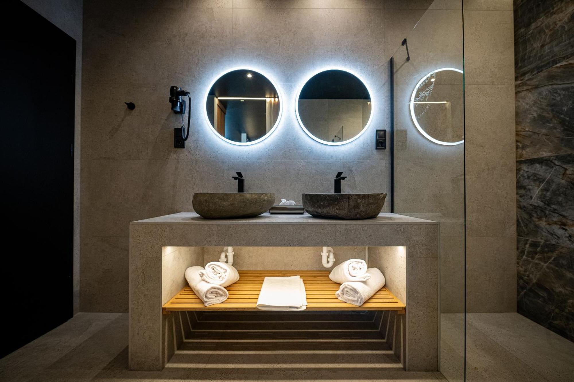 Turul Boutique Rooms & Apartment Сарваш Екстер'єр фото